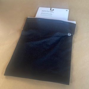 Brand new lululemon seamless neck gaiter